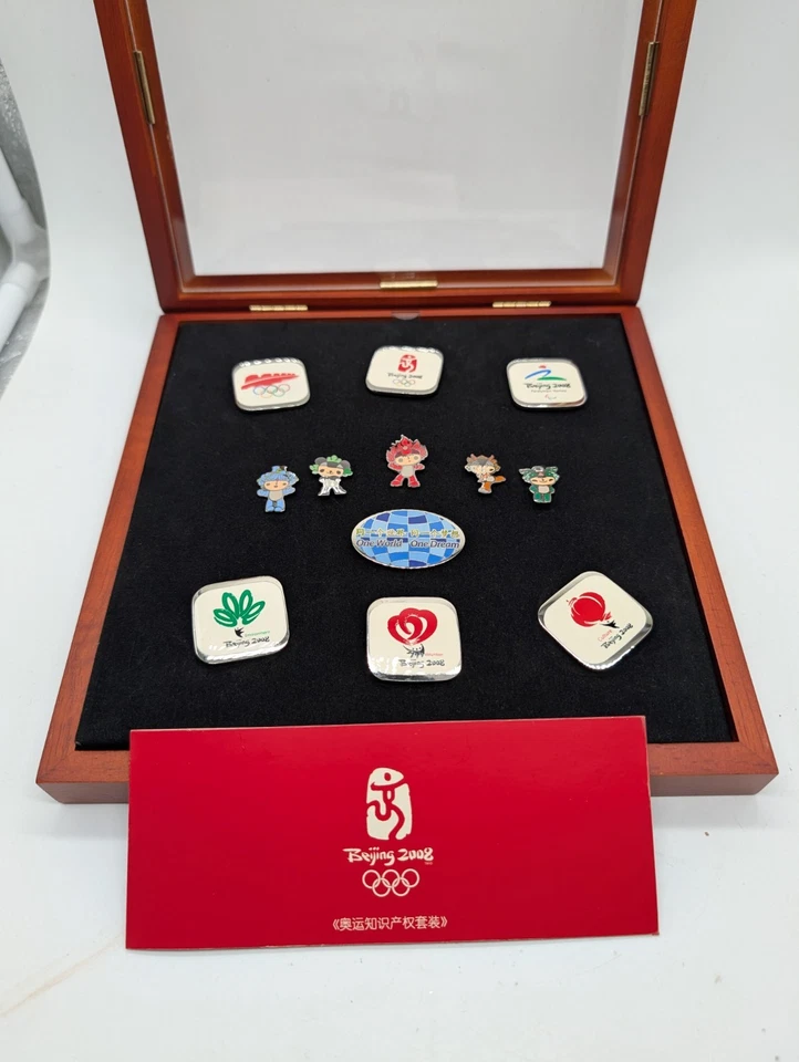 2008 BEIJING OLYMPIC MASCOTS 12 PIN SET IN ORIGINAL BOX. - Image 4 of 4