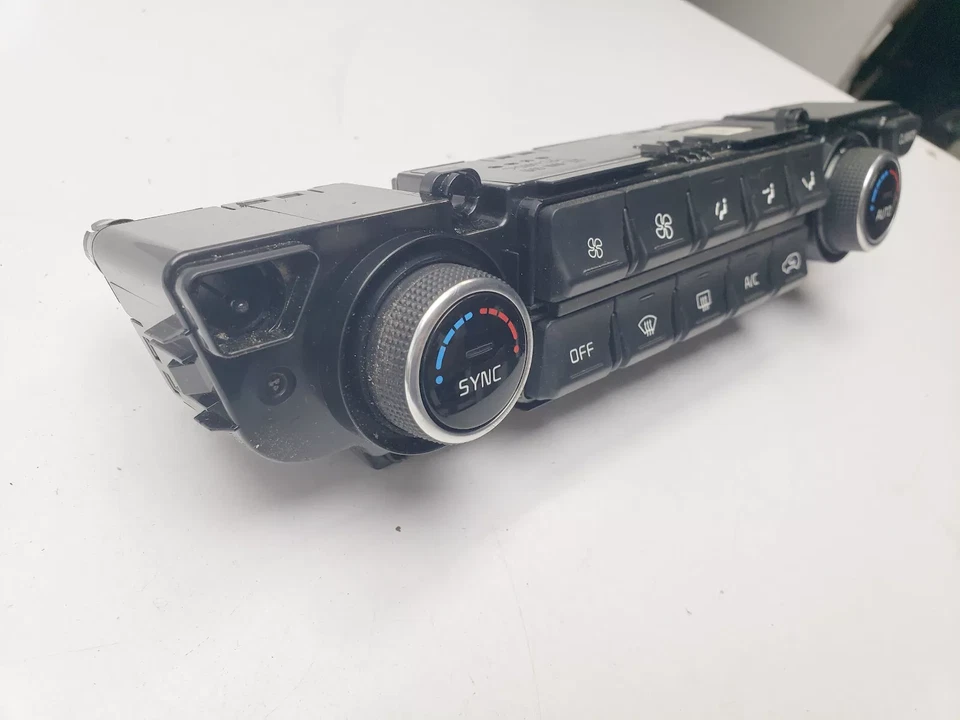 KIA SPORTAGE MK4 A/C HEATER CLIMATE CONTROL PANEL SWITCH 2018 97250-F1701 - Image 4 of 4