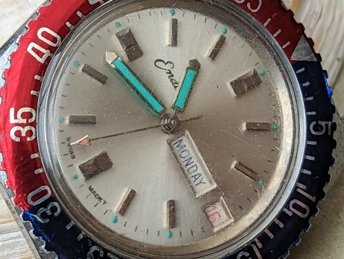Vintage Endura 5 ATM Day-Date Diver Watch w/Signed Crown,Pepsi Bezel FOR PARTS - Picture 4 of 21