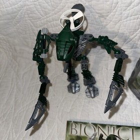 LEGO BIONICLE: Toa Hordika Matau (8740): Swords,Wheel,Pull Handle,Canister,instr