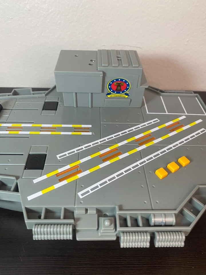 Funrise Navy Aircraft Carrier Toy 12” Working Lights & Sounds 1994 W/4 Planes - Image 4 of 4