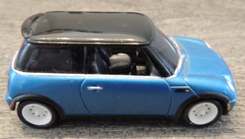 MINI COOPER 2004 JOHNNY LIGHTNING STREET FREAKS IMPORT HEAT Loose - Picture 2 of 6