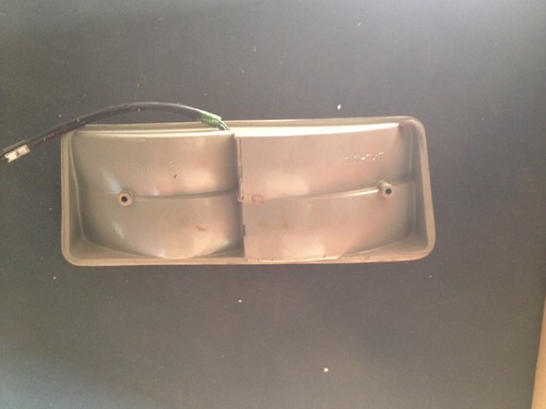 L171/   BMW Neue Klasse Rücklicht Rückleuchte Lampenträger k33301