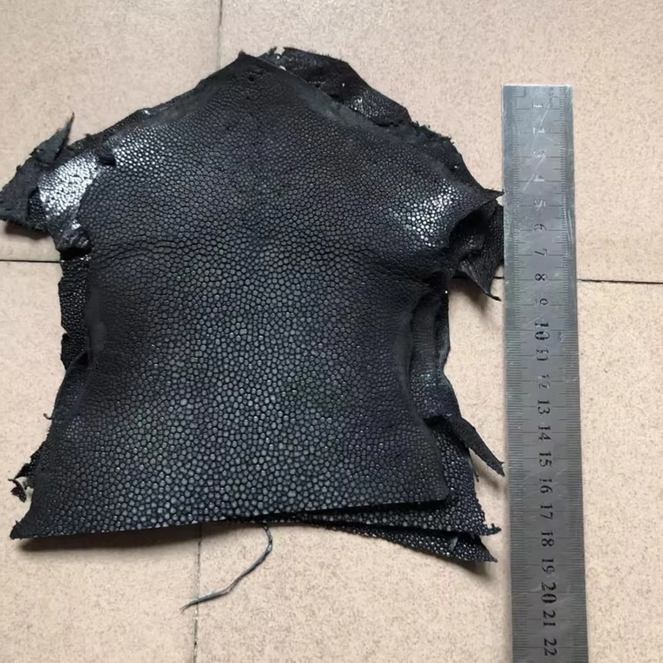 1 peça pele de arraia couro de peixe shagreen pele de arraia artesanato faça você mesmo preto - Imagem 2 de 4
