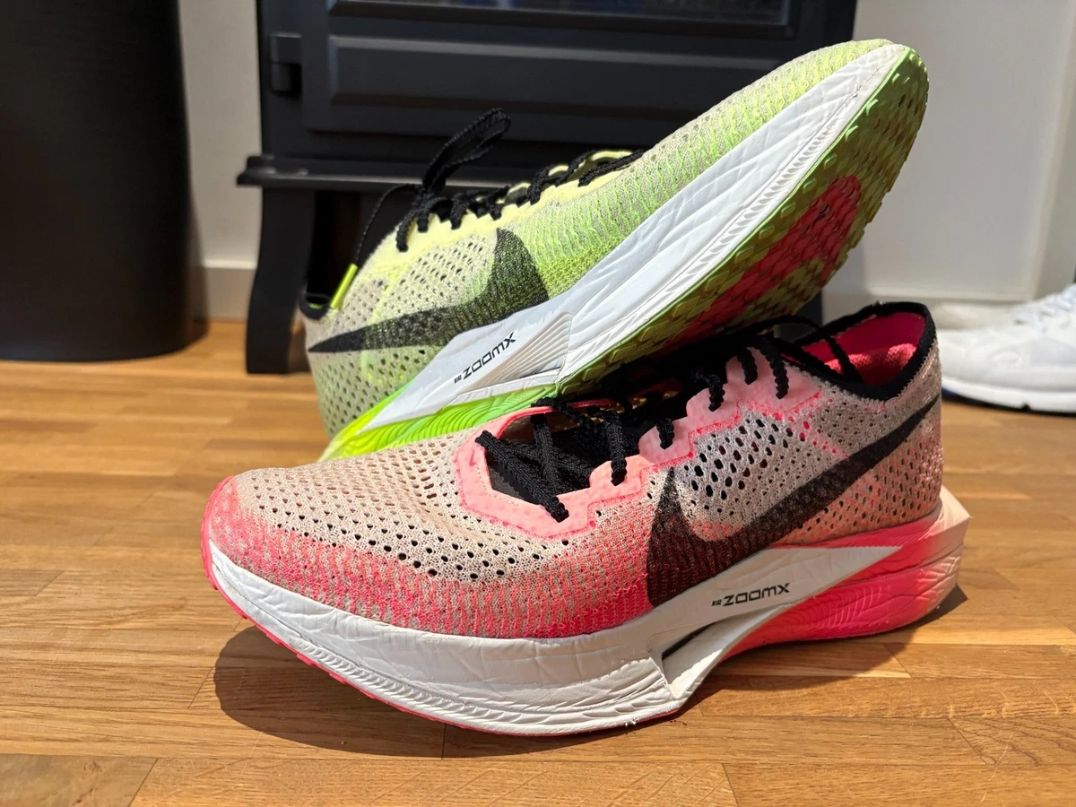 Preços baixos em Nike ZoomX Vaporfly NEXT% Ekiden Zoom Pack | eBay