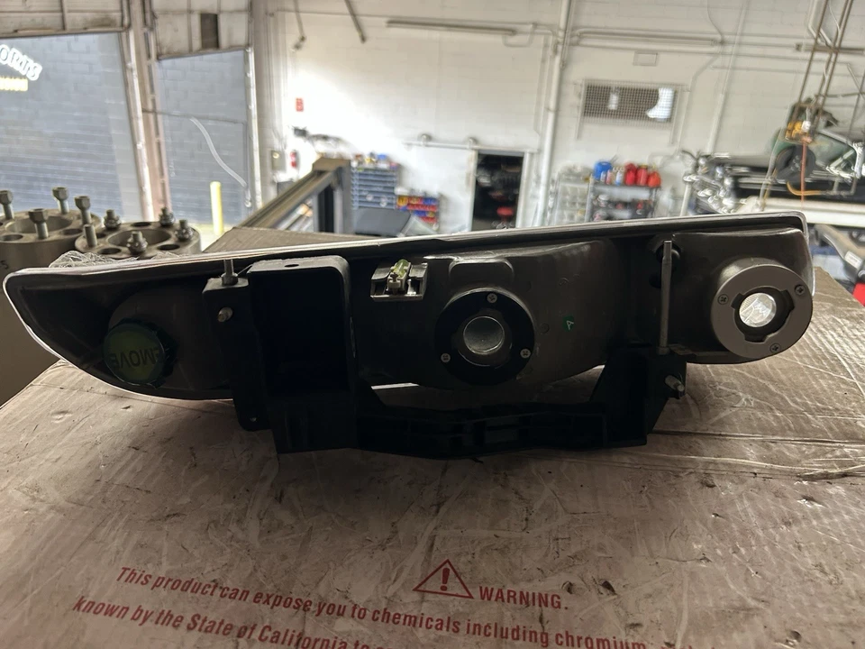 2000 - 2002 年 SATURN L 系列头灯组件 LH 全新 90583594 — 第 4/4 张图片