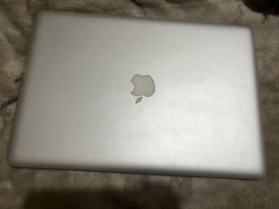 Apple MacBook Pro 15'' Retina / Quad Core i7 / 16GB / 512GB SSD HD. OS Catalina