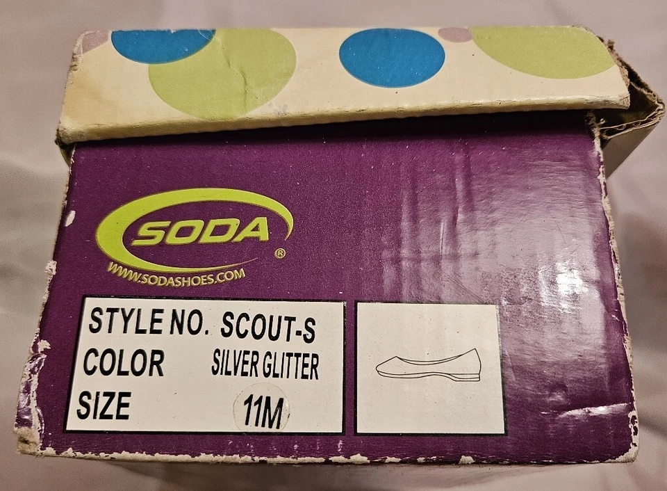 Soda Scout-S Plata Brillo Simple Punta Redonda Ballet Pisos Talla 11-US 9-UK 42-EU. Foto 2 de 4