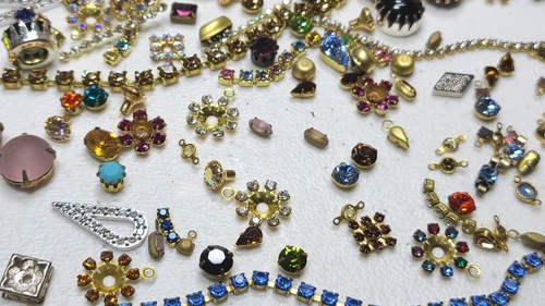 Vtg Mix Shape colors 1/2 Lb 500pc Swarovski Germany Japan Rhinestone N Settings - Picture 9 of 13