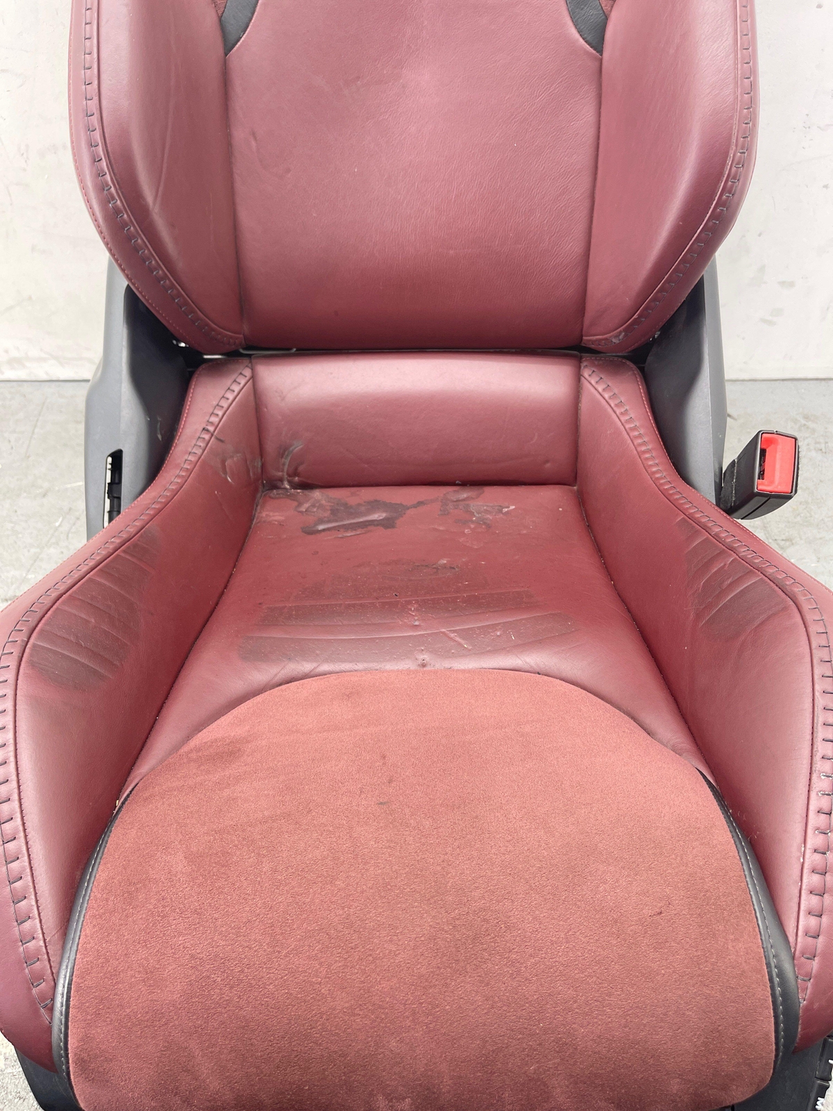 2020-2023 MCLAREN GT FRONT RIGHT SEAT BAROLO RED LEATHER/ALCANTARA OEM 2021 2022