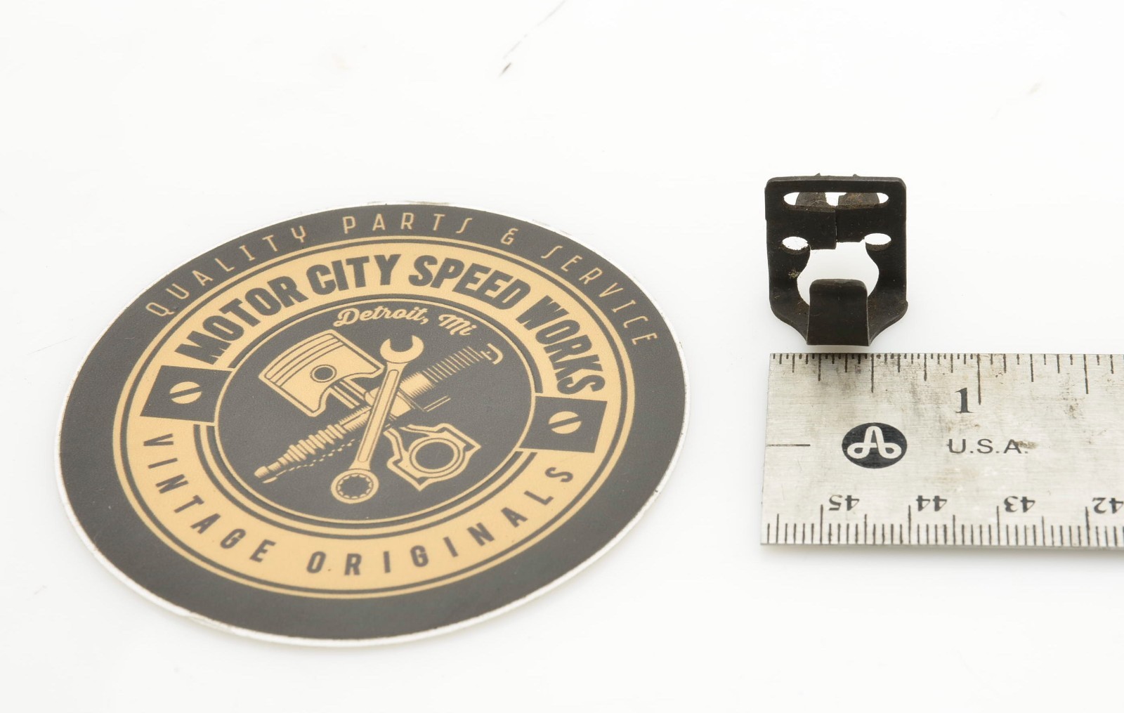 Ford Fuel Line Frame Clips 1/2