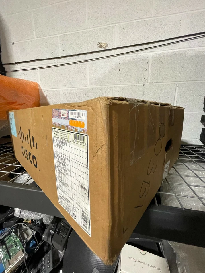 Genuine Cisco ISR4451-X/K9 V06 PoE 4 Port Wired Router Dual AC Power NEW - Image 2 of 4