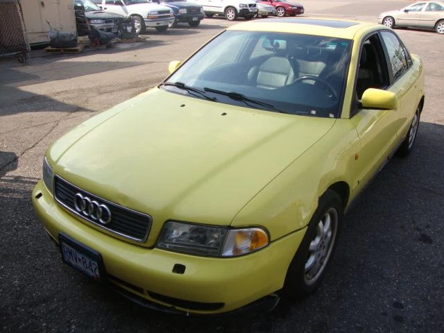 Marcador lateral de canto/parque atrás do pneu dianteiro compatível com 96-99 AUDI A4 249512 - Imagem 2 de 4