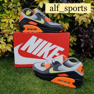  Neu mit Karton & Original Nike  Air Max 90 Turnschuhe Smoke Grey & Hyper Crimson UK Größe 9