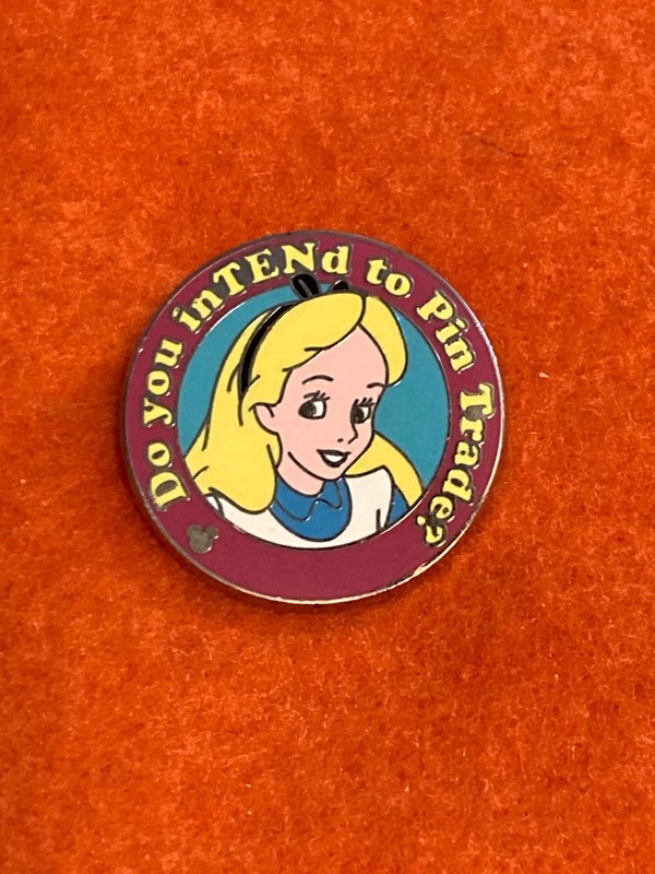 75120 DLR Alice Alice in Wonderland TEN Hidden Mickey 2010 (C)