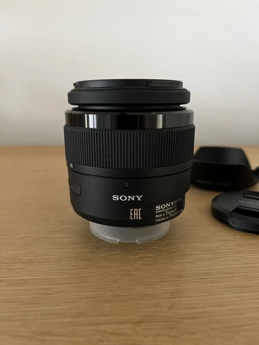 Sony Alpha SAL18552 18-55mm F/3.5-5.6 DT II SAM Kit-Objektiv, A-Mount - Bild 3 von 12