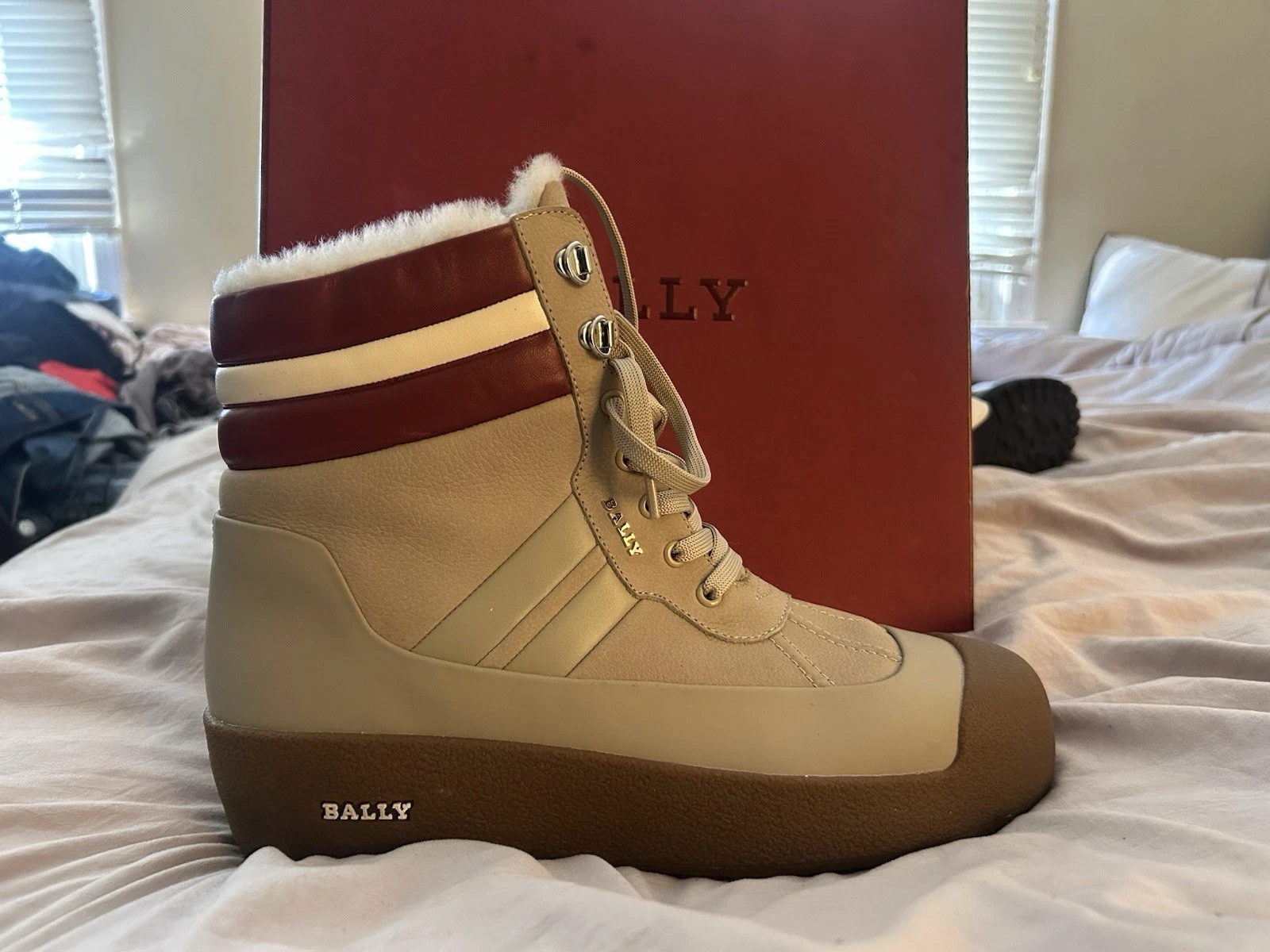 Bally Beige Red Striped Ankle Snow Boots Faux Fur Lined Lace Up Men's Leather
