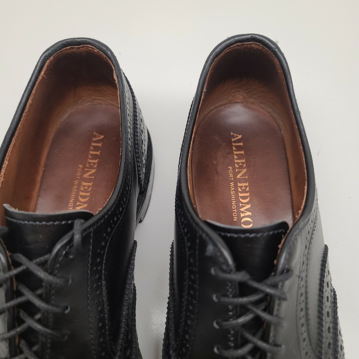 Allen Edmonds Men display picture 3