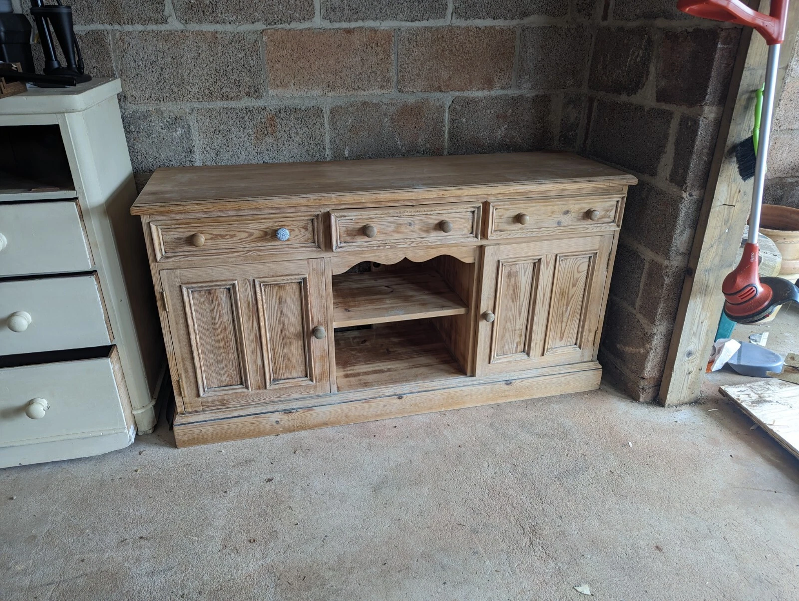 Picture 1 of 4