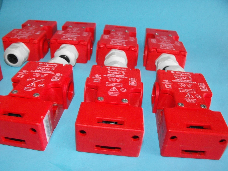 Allen Bradley Trojan 5.Guardmaster.Safety Switch.CatNo.440K-T11090.MSS-5M20.USED - Изображение 2 из 4