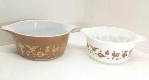 Vintage Pyrex Early American.  2 Dish Casserole Set 474, 475.  No lids.