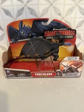 Dreamworks DRAGONS Defenders Of Berk TOOTHLESS Toy Figure Giant Fire Breathing