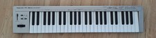Roland PC-180A MIDI Keyboard Controller   61 ...