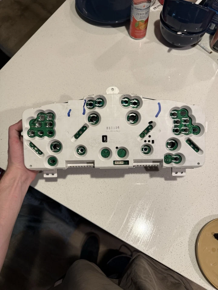 2001 Subaru Outback Gauge Cluster - Image 2 of 2