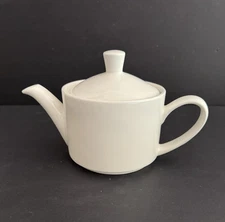 Steelite International 2014 Monaco Vogue  12 oz White Teapot 5.75"