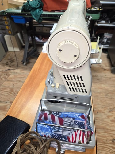 Vintage Necchi Supernova Mark 2 FREEARM Sewing Machine - Picture 8 of 19
