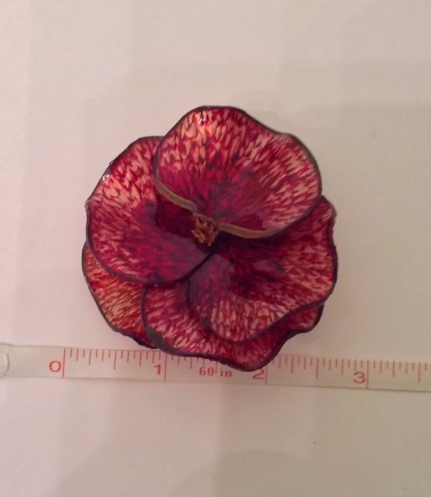 CILEA PARIS FRANCE HANDMADE GORGEOUS UNIQUE PIN Lightweight Resin