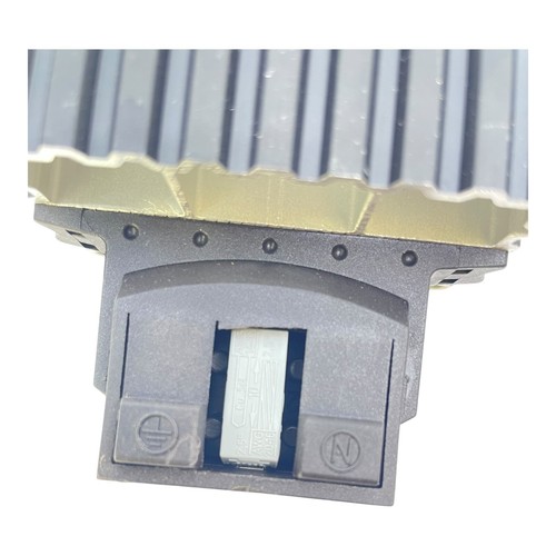 Siemens 8MR2130-0A Schaltschrankheizung 100 W, 120–240 V AC/DC, IP20, SIVACON - Picture 3 of 12