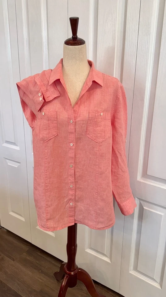 Top para mujer, talla Lg, Tommy Bahama 100 % lino abotonado, coral, manga enrollable Foto 2 de 4