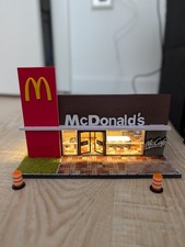 More Art Diorama 1:64 McDonalds  zwei verschi...