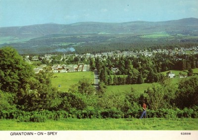 Grantown-on-Spey Ansicht der Stadt Moray Schottland Postkarte