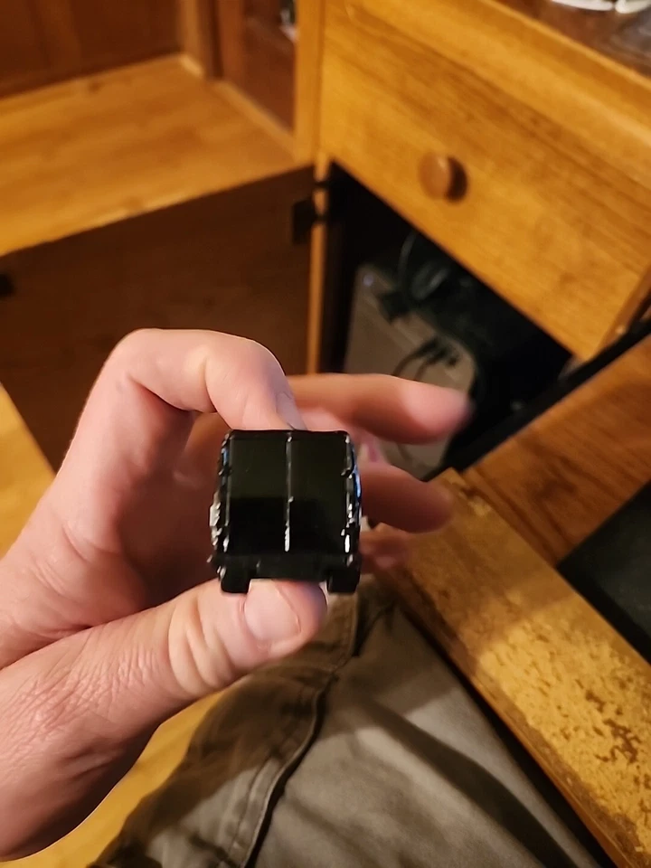 Furgoneta vintage Maisto Mercedes 307D LAPD - negra escala 1/64 suelta Foto 4 de 4