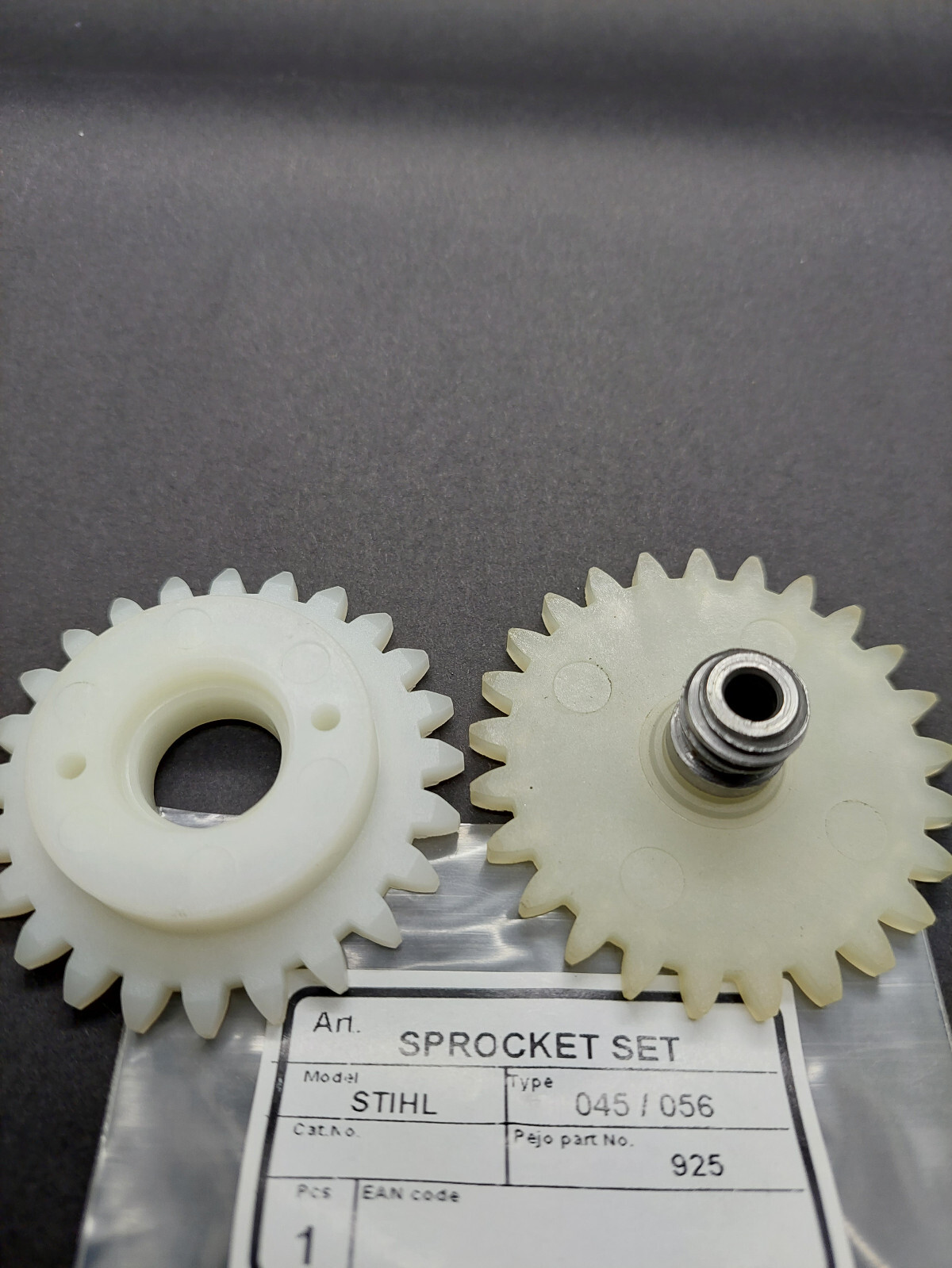 Stihl 045 056 chainsaws worm gear & oil pump spur wheel set