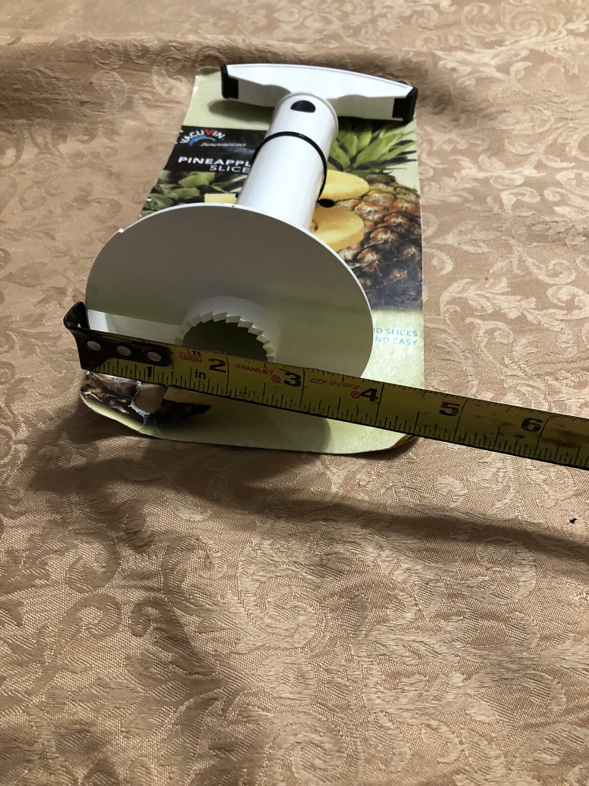 Vancuvin Innovations Pineapple Slicer Cores & Quick & Easy