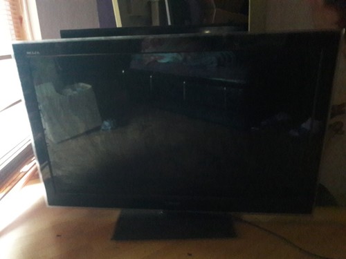 fernseher Toshiba Regza 46SL736 so 12P00261 Displayschaden 46 zoll OHNE standfuß