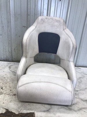 01 Bayliner Ciera captains chair seat