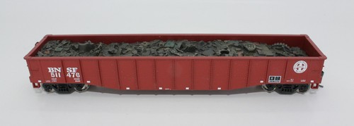 GÓNDOLA HO ATHEARN RTR ATH 74856 BNSF 511476 50' CON CARGA DE CHATARRA | Zustand: Used