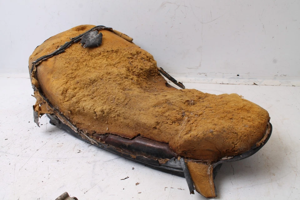 Yamaha LTMX 1973 base de asiento de acero para motocicleta - espuma desgastada Foto 4 de 4