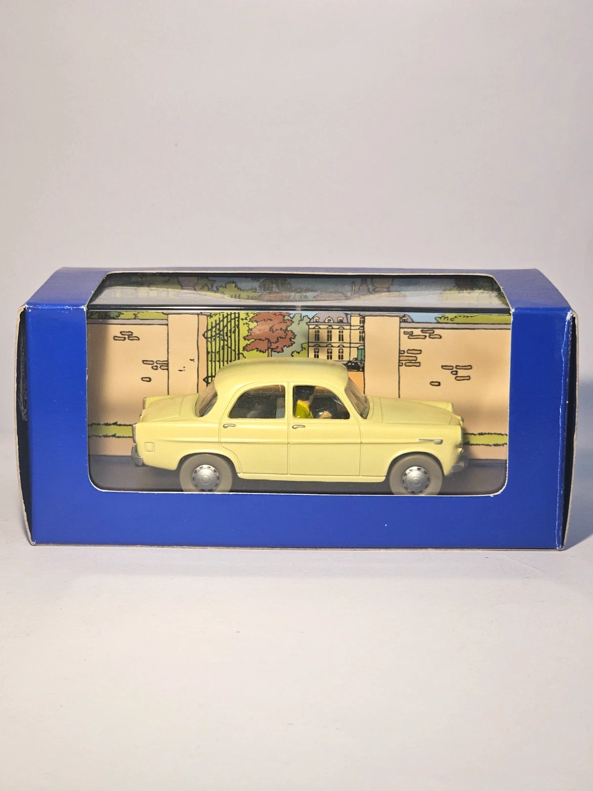 Voiture Miniature Tintin L'Alfa journalistes des Bijoux de la Castafiore 1960
