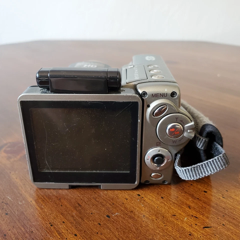 Mitsuba HDC-505 Black 16MP Multi-Media Video Camcorder w/ 2.5" Display UNTESTED - Image 4 of 4