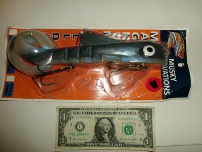 Musky Innovations 12'' Magnum Bull Dawg Lure Cisco (w/ Eye) - NIP