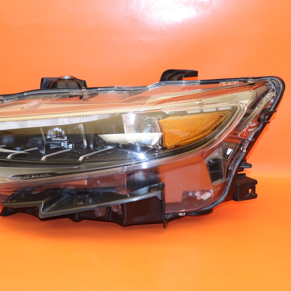 Maserati Levante GT Hybrid 2021-2024 Left Headlight P/N 06701595390