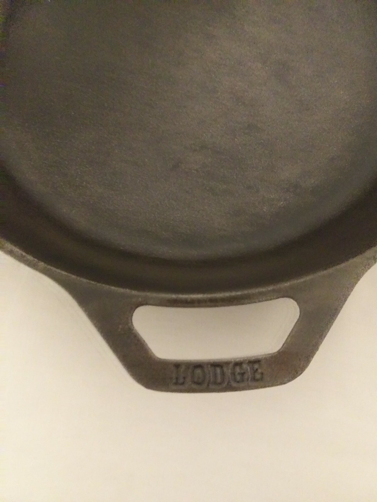 BLACK CAST IRON LOT 3 SKILLETS, 1 LODGE 101/2" & 2 PHILIPPE RICHARD 8