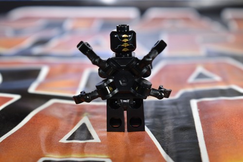 GENUINE LEGO OUTRIDER SH505 76101 AVENGERS MINIFIGURE REF D3448 - Picture 3 of 4