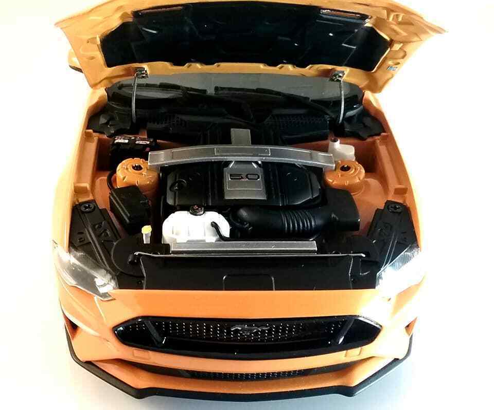 2019 FORD MUSTANG GT ORANGE FURY DIECAST MASTERS 1:18 STREET CAR