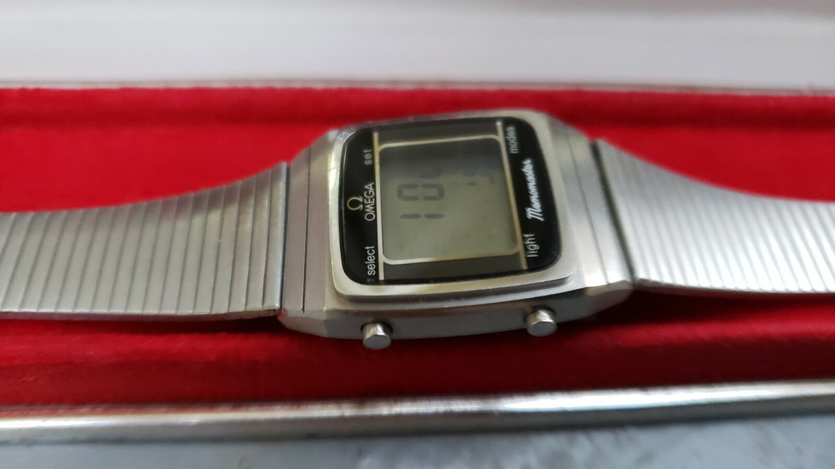 VINTAGE RARE OMEGA MEMOMASTER LCD QUARTZ LADIES STEEL WATCH
